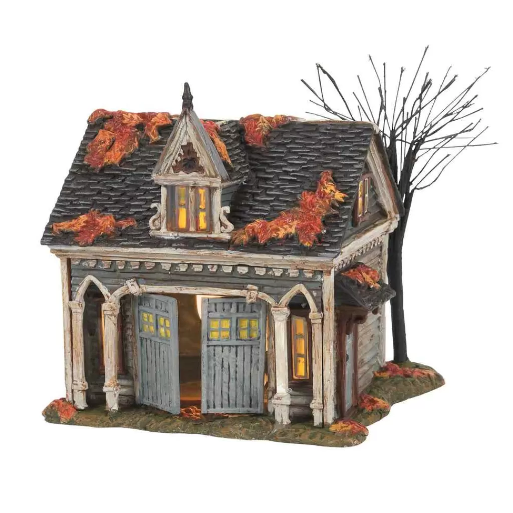 Department 56 The Munsters-The Munster Carriage House